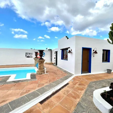 Only Adults With Breakfast Included, Freewifi, Shared Pool, Ocean View In Yaiza Apartmán Yaiza (Lanzarote)