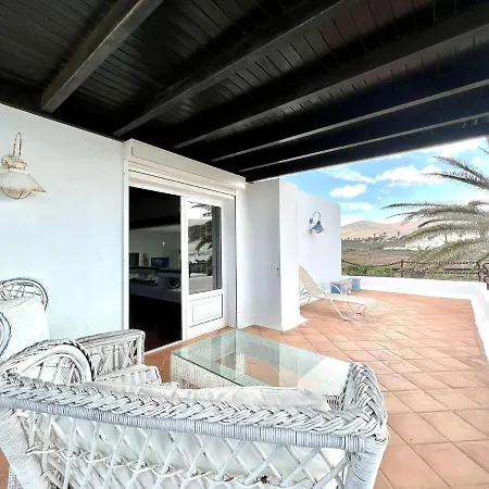 Only Adults With Breakfast Included, Freewifi, Shared Pool, Ocean View In Yaiza Apartament *