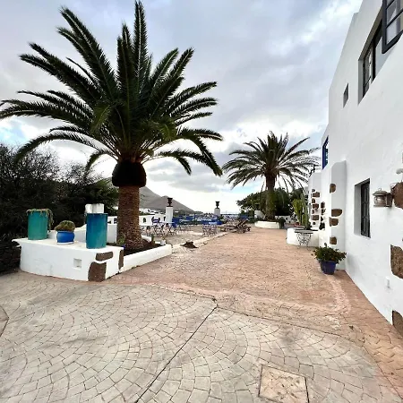 Only Adults With Breakfast Included, Freewifi, Shared Pool, Ocean View In Yaiza