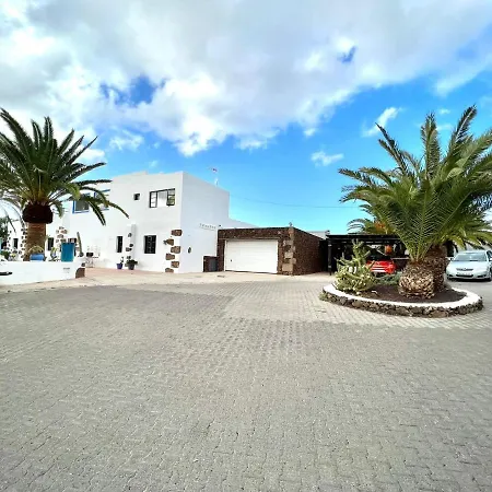 Only Adults With Breakfast Included, Freewifi, Shared Pool, Ocean View In Yaiza * 雅伊萨