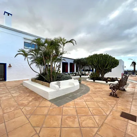 Only Adults With Breakfast Included, Freewifi, Shared Pool, Ocean View In Yaiza * 雅伊萨
