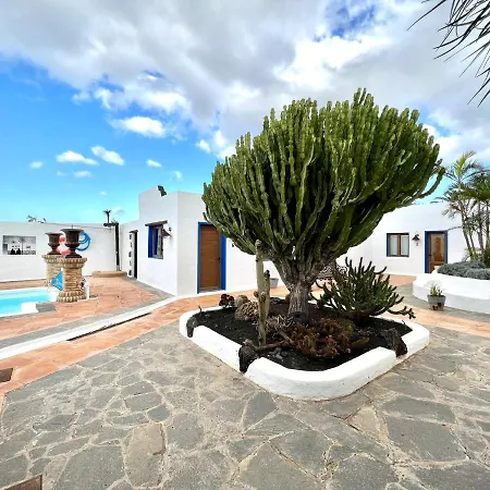 Only Adults With Breakfast Included, Freewifi, Shared Pool, Ocean View In Yaiza * 雅伊萨